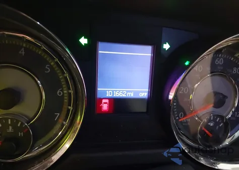 2011 Chrysler Town & Country Touring z USA, uszkodzony, nr VIN 2A4RR5DG6BR716177